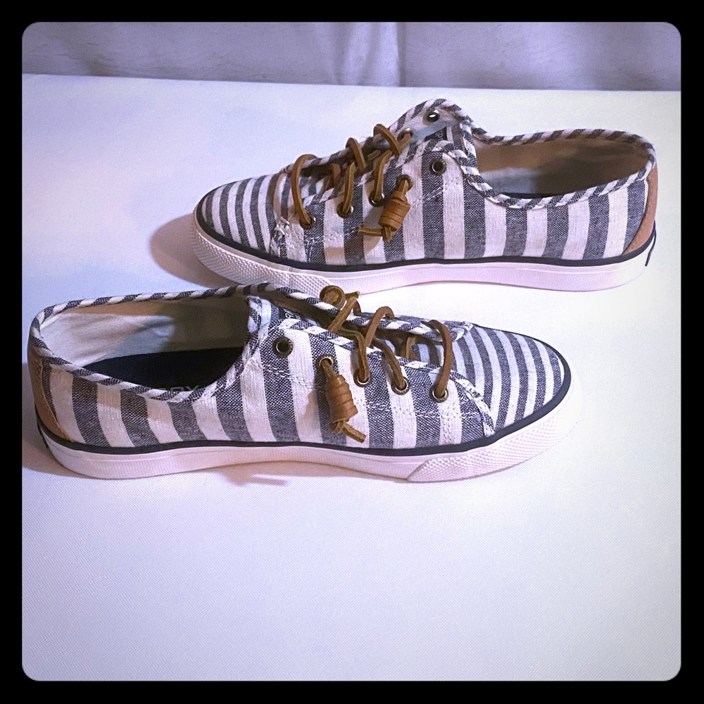 Sperry boat shoes